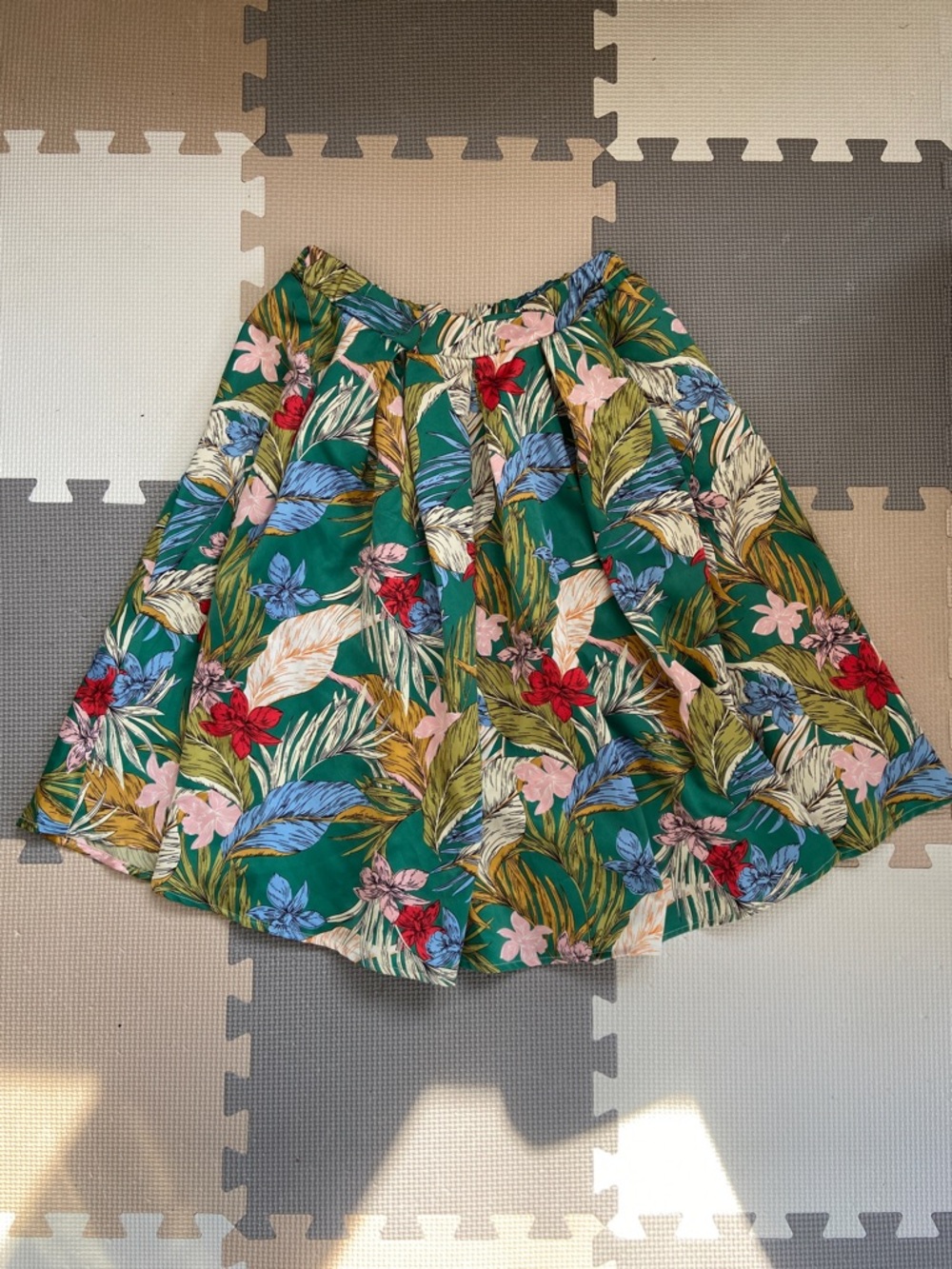 Tropical Print A-Line Skirt in Green